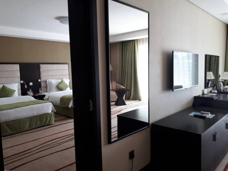 Crossroads Hotel 布兰太尔 外观 照片