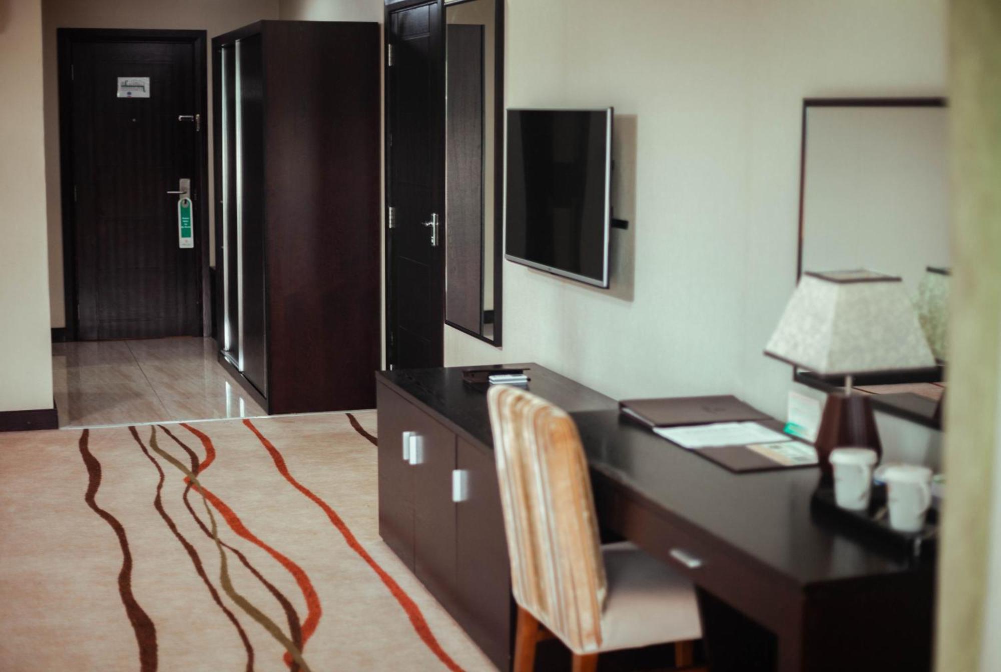 Crossroads Hotel 布兰太尔 外观 照片