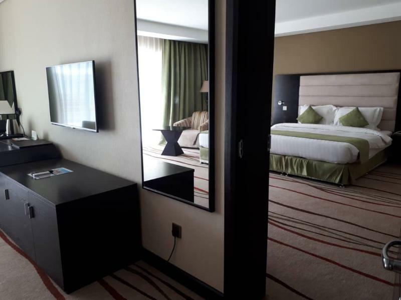 Crossroads Hotel 布兰太尔 外观 照片